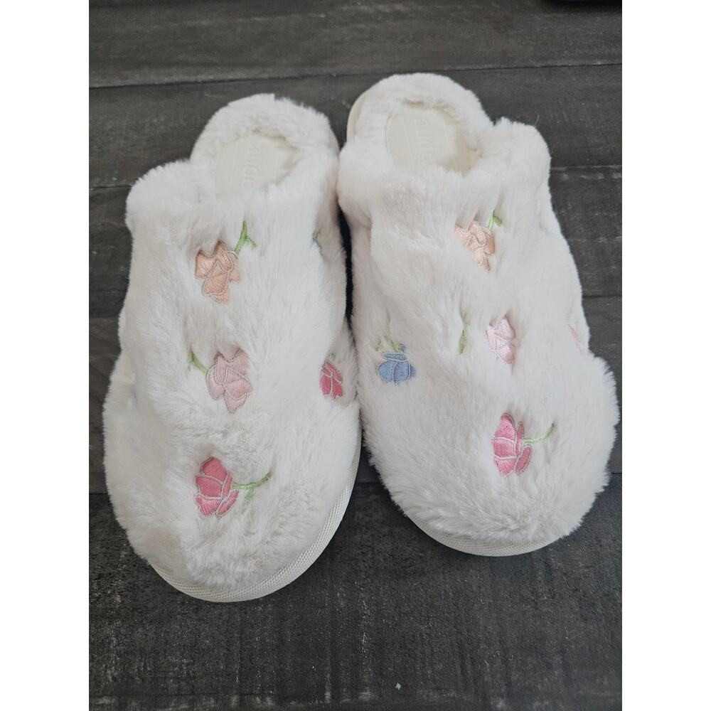 Women's Auden Ivory Emily Scuff Slippers Floral Super Soft Size Small 5/6 NWT